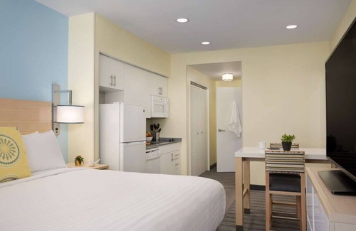 Central Business District Resort | City Break! Spacious Rooms w/Perfect Central Locale near Canal Street