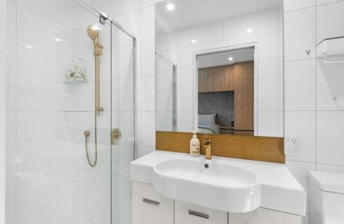 Christchurch House | City Calm Retreat and A Peaceful Family Haven