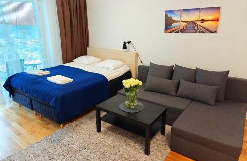 Oulu Apartment | City center 1R studio with perfect view, parking