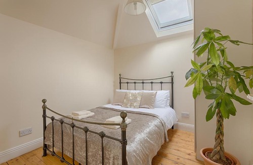 Galway City Centre Apartment | City Center - 3 Minutes Walk to the Town Square