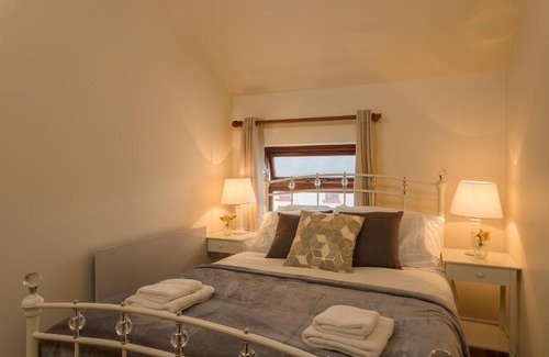 Galway City Centre Apartment | City Center - 3 Minutes Walk to the Town Square