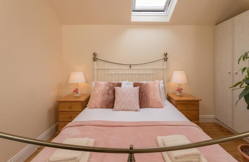 Galway City Centre Apartment | City Center - 3 Minutes Walk to the Town Square