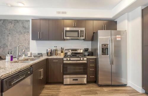 Rio Grande Apartment | City Center Apartment - King Bed - Gym - Smart TV