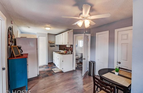 Central Colorado Springs Cottage | City Center Cottage Netflix, Mtns & Adventure!