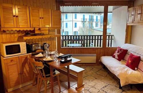 Chamonix City Centre Apartment | City center studio near the slopes