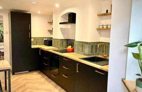 Exeter Apartment | City Centre Garden Apartment