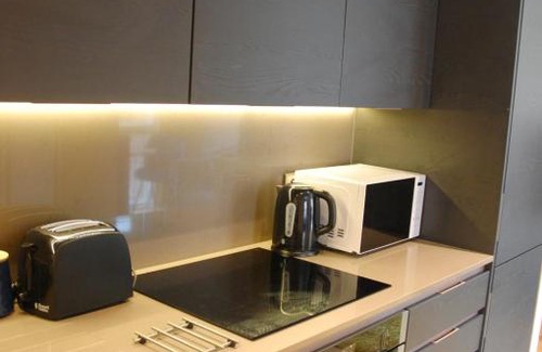 York Apartment | City Centre Garden view getaway for 2 FREE ONSITE PARKING