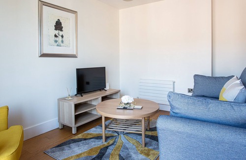 Cathedral Quarter Condo | City Centre | Underground Parking | Luxury