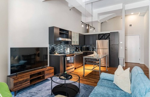 Central Business District Apartment | City Club - Unit 429