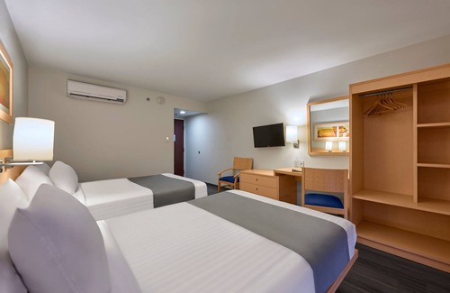 Lazaro Cardenas Hotel | City Express by Marriott Lazaro Cardenas
