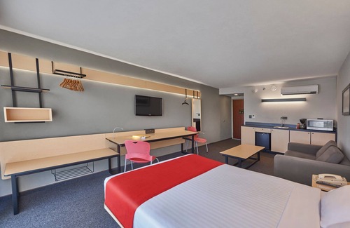 Irapuato Hotel | City Express by Marriott Irapuato Norte