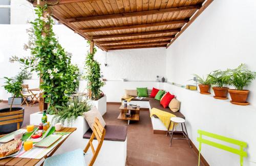 Eixample Bed & Breakfast | City Garden Bed and Breakfast