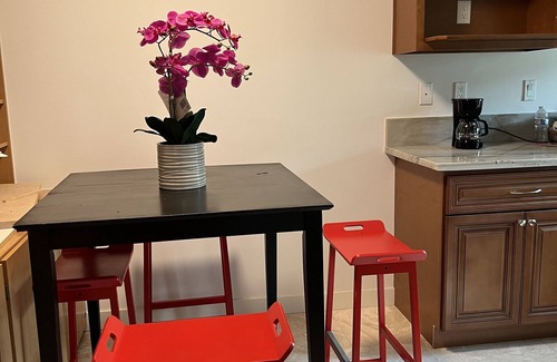 Valinda House | City Garden House-centrally located in LA