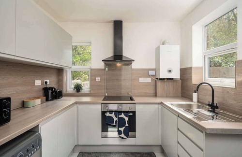 Sheffield Apartment | City Getaway for contractors and leisure stays