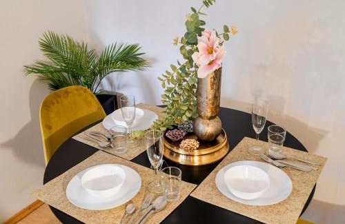 Sudliche Innenstadt Apartment | City Heart - 2min to station