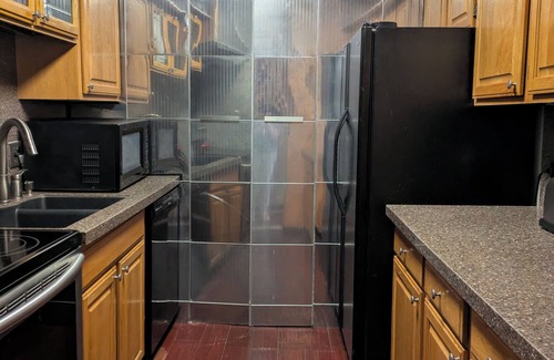 Downtown Denver Condo | City Lights & Mountain Sights – Downtown Denver Stay at Downtown Suite