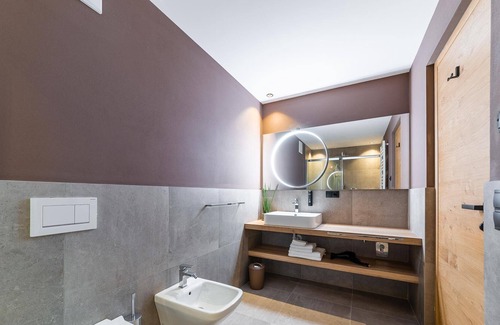 Brunico Apartment | City Loft Deluxe with infrared sauna in the city center