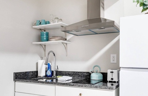 Richmond Condo | City Nest in FAN: Museums & Free Parking