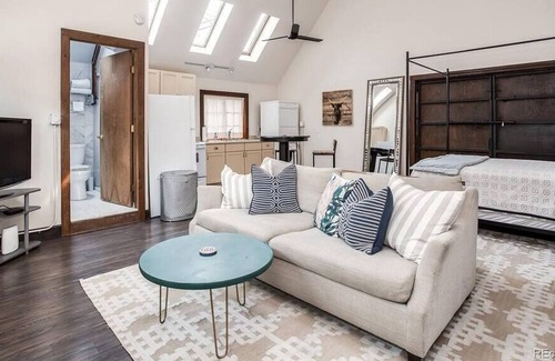 City Park West House | City Park Casita / Walk To Eats, Brews, Park, More