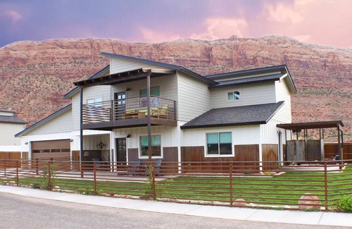 Moab South Valley House | City Slicker Oasis MOAB