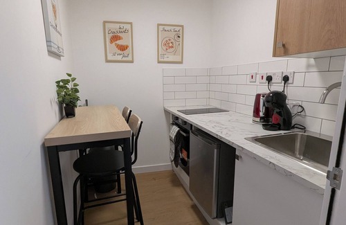 Askew Apartment | City Studio A1 - Brand new modern studio