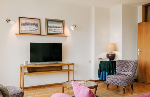 Esentepe Apartment | City View Central Flat 4 min to Zorlu Center