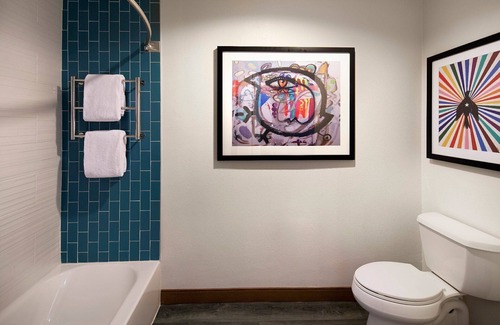Venice Hotel | City View Unit Near Ocean Avenue! With Heated Pool & Ping-pong Tables to Unwind!