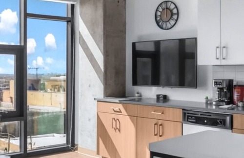 Five Points South Apartment | City Views 2BR | Floor-to-Ceiling Windows