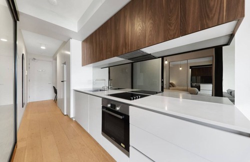 West Melbourne Apartment | City Views in a Railway Escape