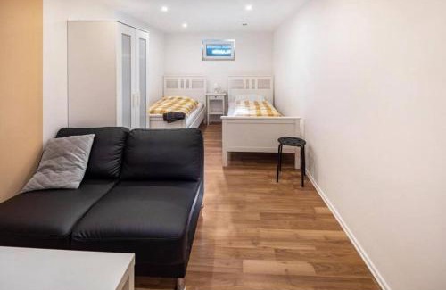 Waldau Apartment | CityLoft Kassel 1 - Zentrale Unterkunft für Gruppen bis 7 Personen - Parkplatz - Netflix