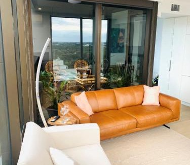 Adelaide Central Business District Apartment | CityNest Iconic View - Free Parking-Gym-Pool-BBQ