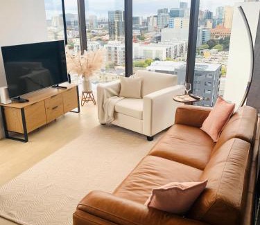Adelaide Central Business District Apartment | CityNest Iconic View - Free Parking-Gym-Pool-BBQ