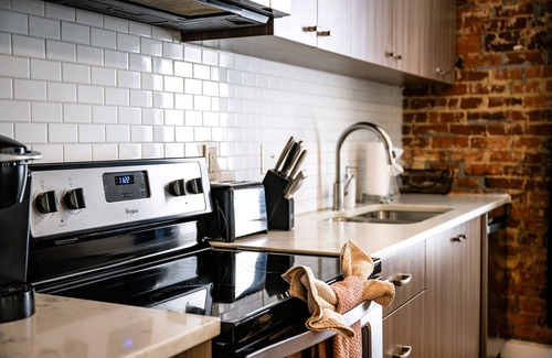 Downtown Chattanooga Condo | Cityscape 2- City Hoppers -King Bed Music District