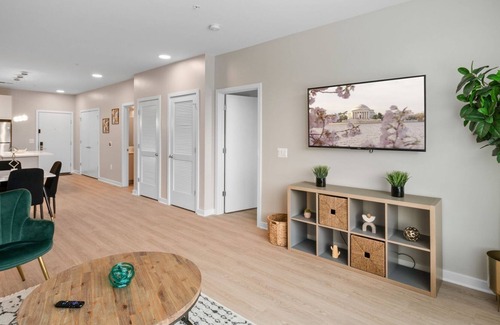 Alexandria West Apartment | Cityscape | DC | Free-Parking
