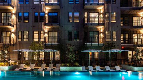 Fort Worth Apartment | Cityscape Luxury Living Downtown Fort Worth Condo, Pool, Gym, Parking, BBQ