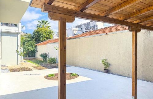 Volos House | Cityscape Residence with a Patio