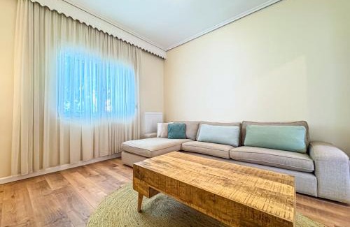 Volos House | Cityscape Residence with a Patio