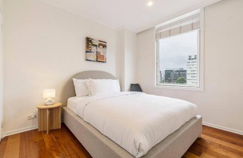 Southbank Apartment | Cityscape Retreat - Modern Comfort near Yarra River