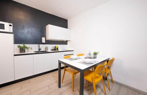 Trento Apartment | CityU Grazioli 27 Appartamento Trento Città - 2 stanze con 2 parcheggi privati gratuiti