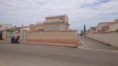 Rojales Apartment | Ciudad Quesada apartamento independiente en finca con piscina compartida