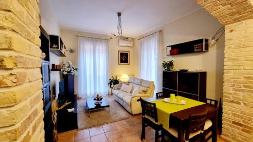 Ortona Apartment | Civico 64