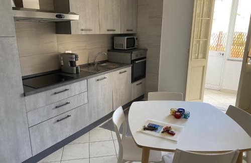 Piombino Apartment | Civico10, appartamento centrale con parcheggio e terrazzo