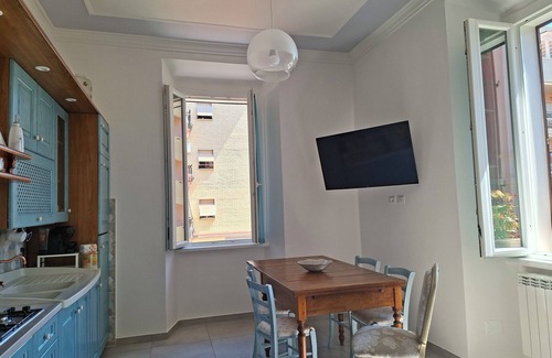 Civitavecchia Apartment | Civitavecchia Porto Peacocks Tourist Apartment