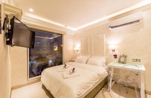 Downtown Kota Kinabalu Hotel | CJ Residence - Opposite Public Bank Centre Point