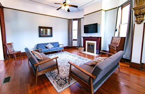 Seventh Ward House | Claiborne Historic Mansion - 5 bed-3bath