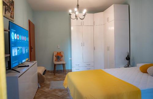 Vitosha District Apartment | Claire Apartment with Garden