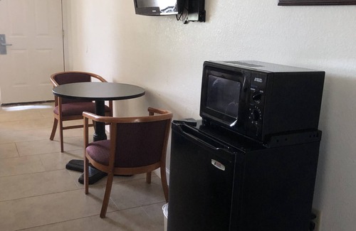 Jasper Hotel | Clairmont Inn