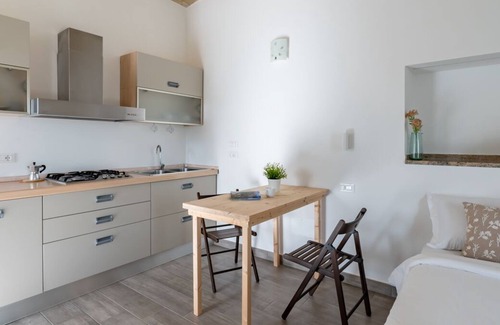Rocca San Giovanni House | Clalu' - One Bedroom House, Sleeps 2