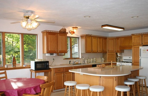 Alden House | Clam Lake Getaway -Boat to Torch Lake