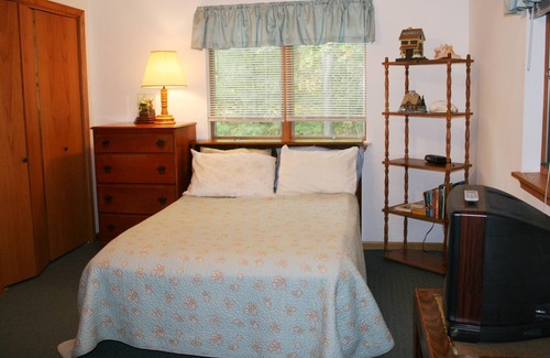 Alden House | Clam Lake Getaway -Boat to Torch Lake